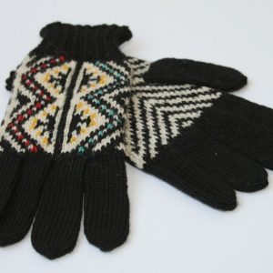 traditional pattern knitted gloves