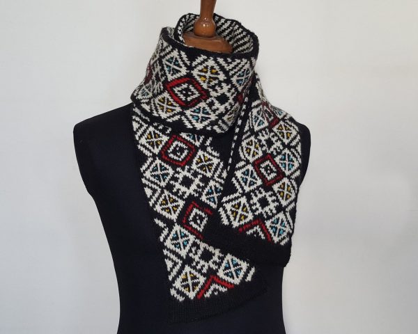 jacquard knit scarf
