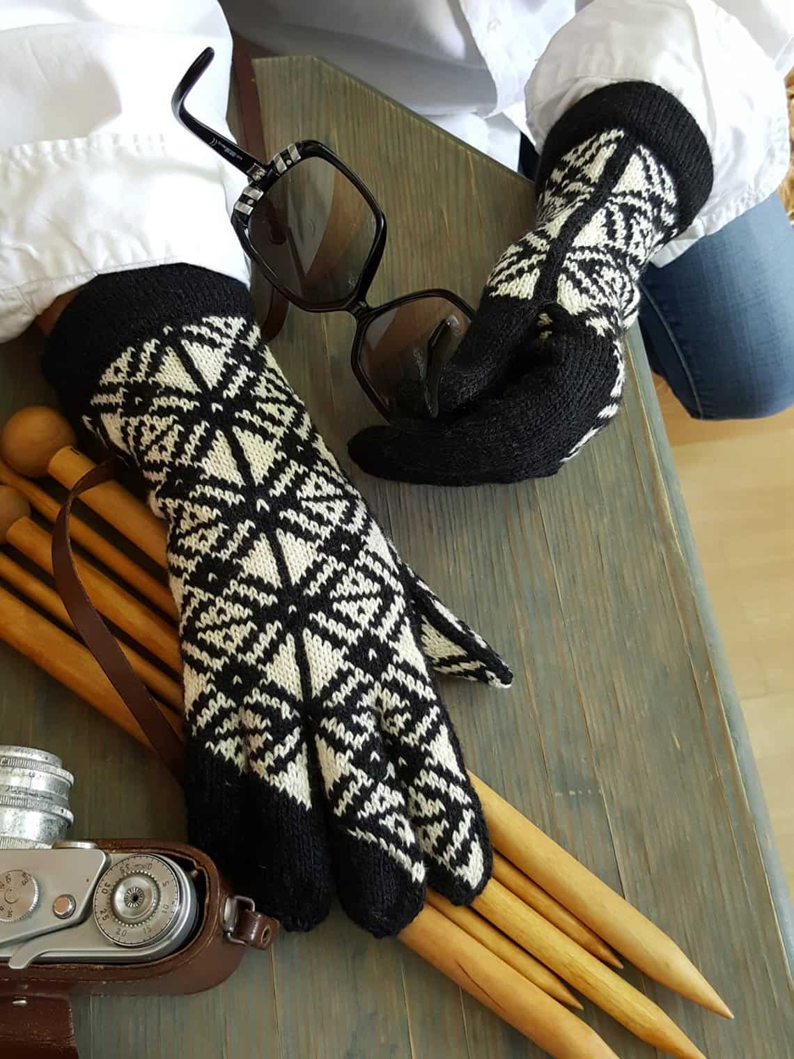 jacquard knitted winter gloves