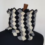 Monochrome Circle Scarf