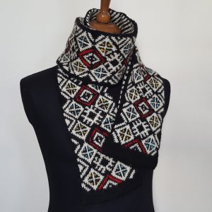 jacquard knit scarf