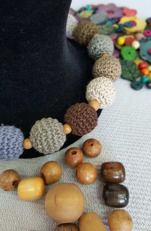 Crochet necklaces with wooden beads