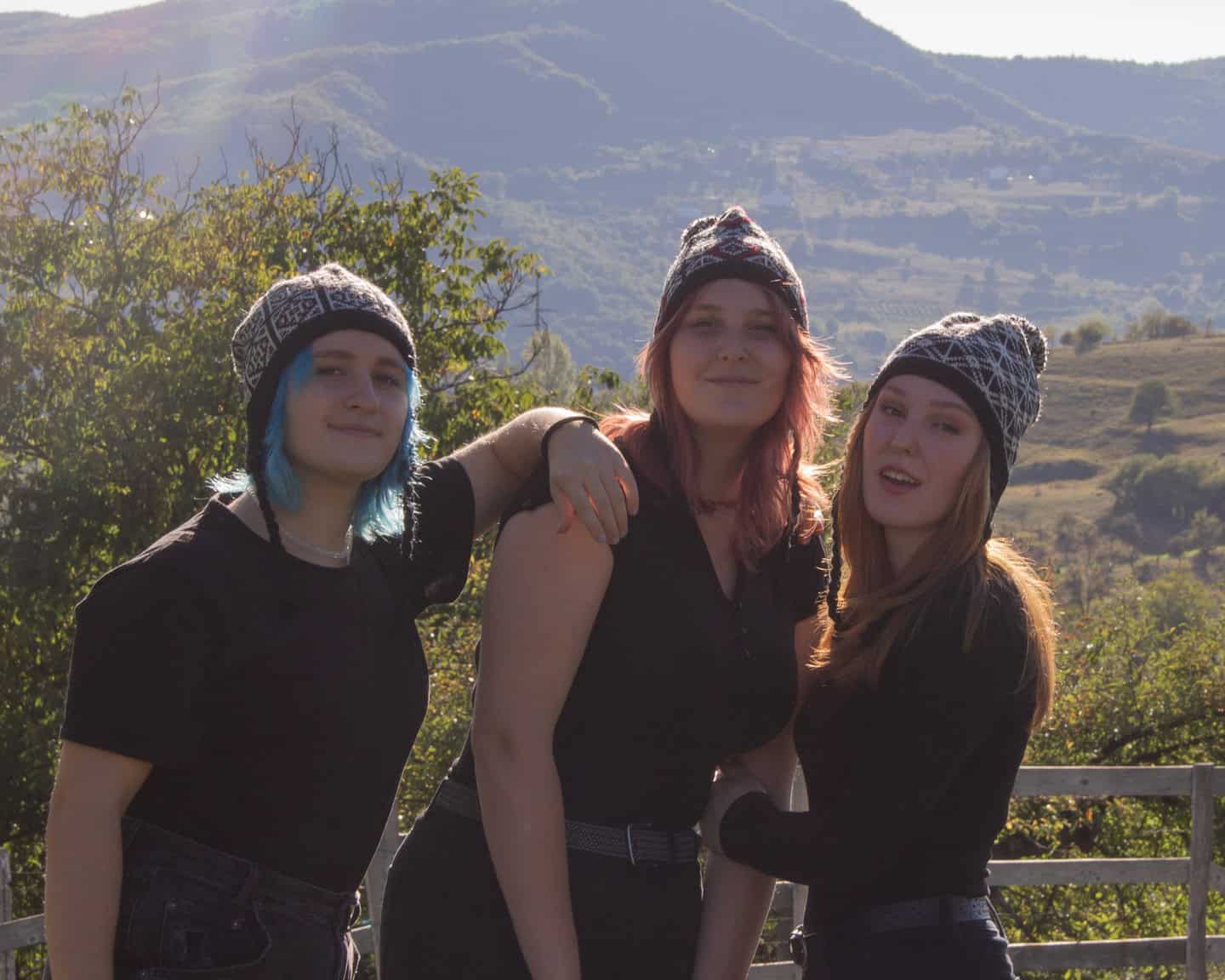 Knitted beanie made in a traditional pattern - Image 4