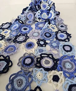 Alternative view of Crocheted scarf (Circles)