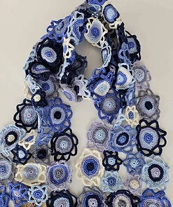 Crocheted scarf (Circles)