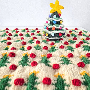 Set of Pillowcase and Christmas Tree